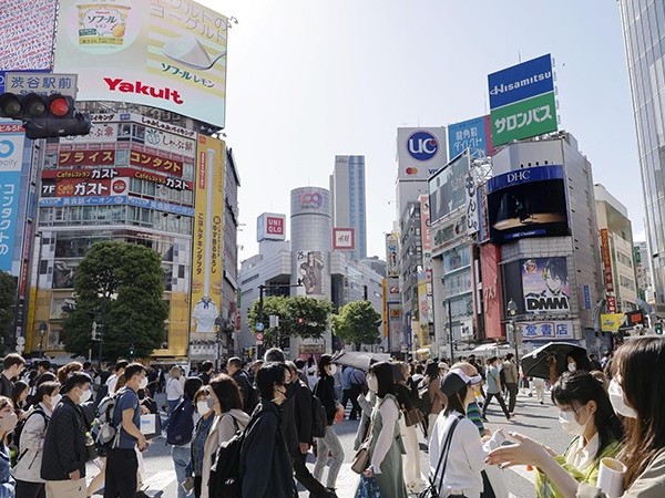 日本去年总和生育率创新低，岸田政府计划加速推进“必要措施”