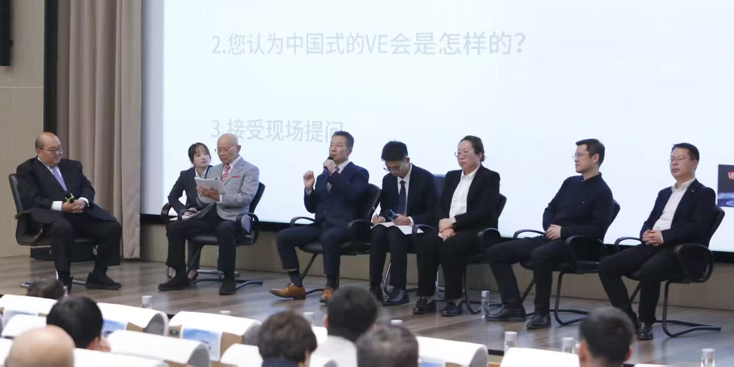 左一为何晓磊,左二为田中雅康 受访者供图