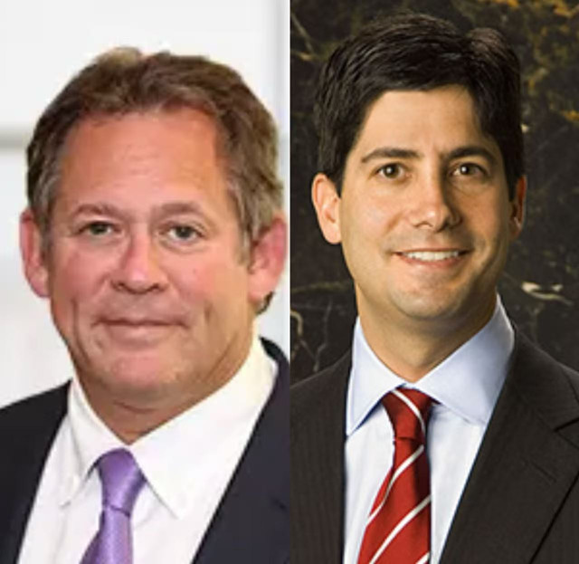 左边为里德尔，右边为沃什